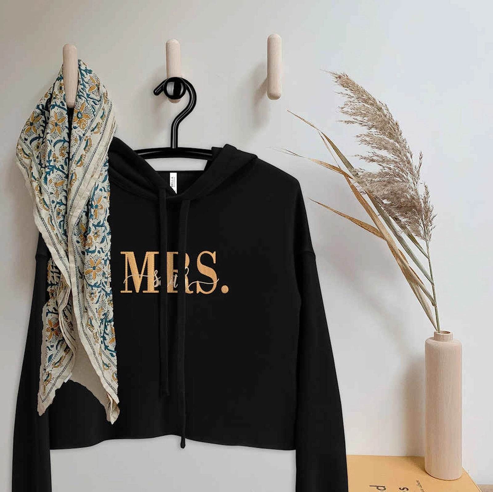 Personalized Mr. & Mrs. Embroidery Pack with Customizable Family Name - FineryEmbroidery