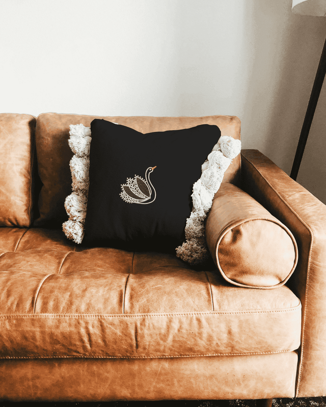 Swan Serenity 5: Exquisite White Embroidery Design - FineryEmbroidery